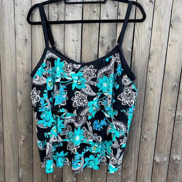 Maxine of Hollywood plus size ruffle tankini top - Picture 1 of 7